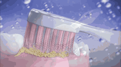 讓口腔清爽、牙齒潔白的利器！最新鬼才設(shè)計(jì)——火爆全球的牙刷！0.18超細(xì)尖毛，25度天鵝頸，牙縫殘?jiān)?、污垢一掃而光? src=