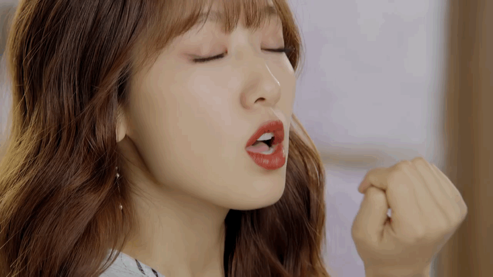 讓口腔清爽、牙齒潔白的利器！最新鬼才設(shè)計(jì)——火爆全球的牙刷！0.18超細(xì)尖毛，25度天鵝頸，牙縫殘?jiān)⑽酃敢粧叨狻? src=